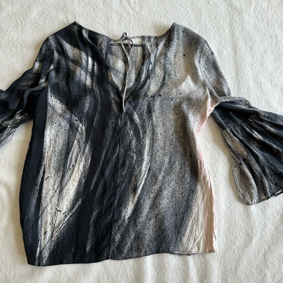 Go Silk Bell Sleeves Tie Dye Blouse Size S - Picture 9 of 10